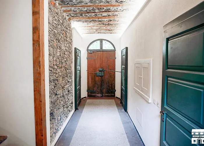 Casa Vecchia 2 By Design شقة بيلانو